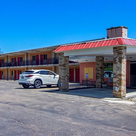Econo Lodge Hotel Бредфорд Екстер'єр фото